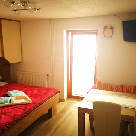 Ekoturizem Vizencar Hotel Церкле на Горенскем Екстериор снимка