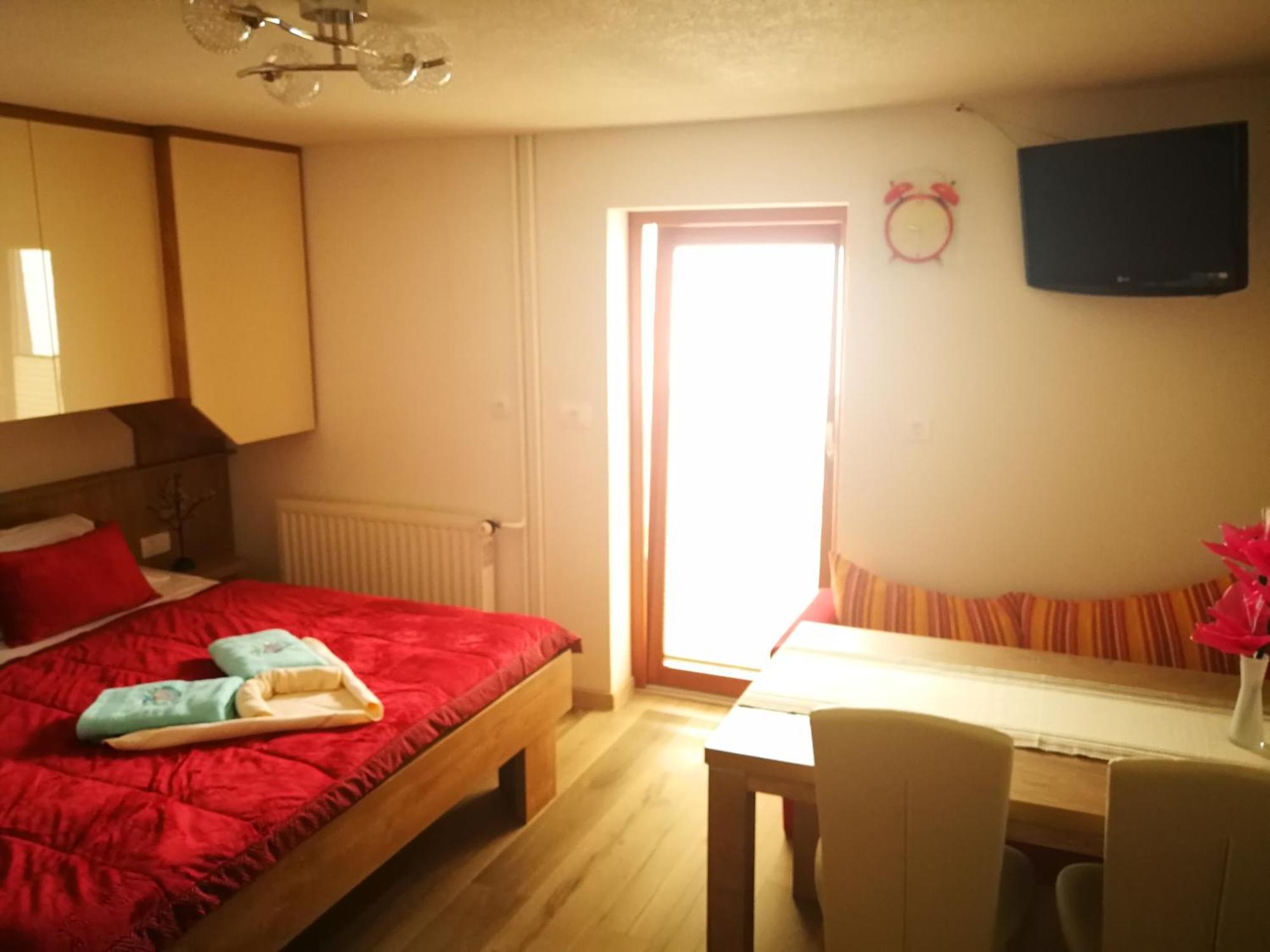 Ekoturizem Vizencar Hotel Церкле на Горенскем Екстериор снимка